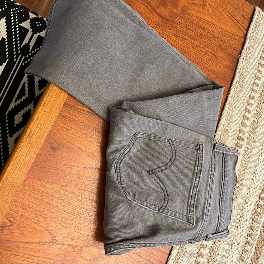 Levi's High Rise Jeans - Picture 3 of 6
